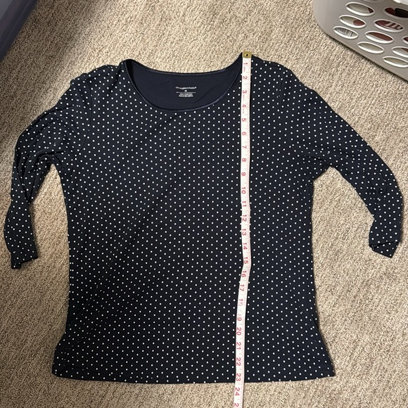 🌸3/4 length polka dot sleeve top🌸 - Picture 6 of 6